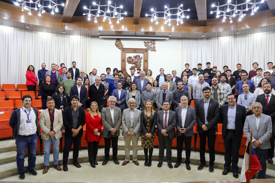 Autoridades Usach en inicio año académico postgrado Facultad de Ingeniería