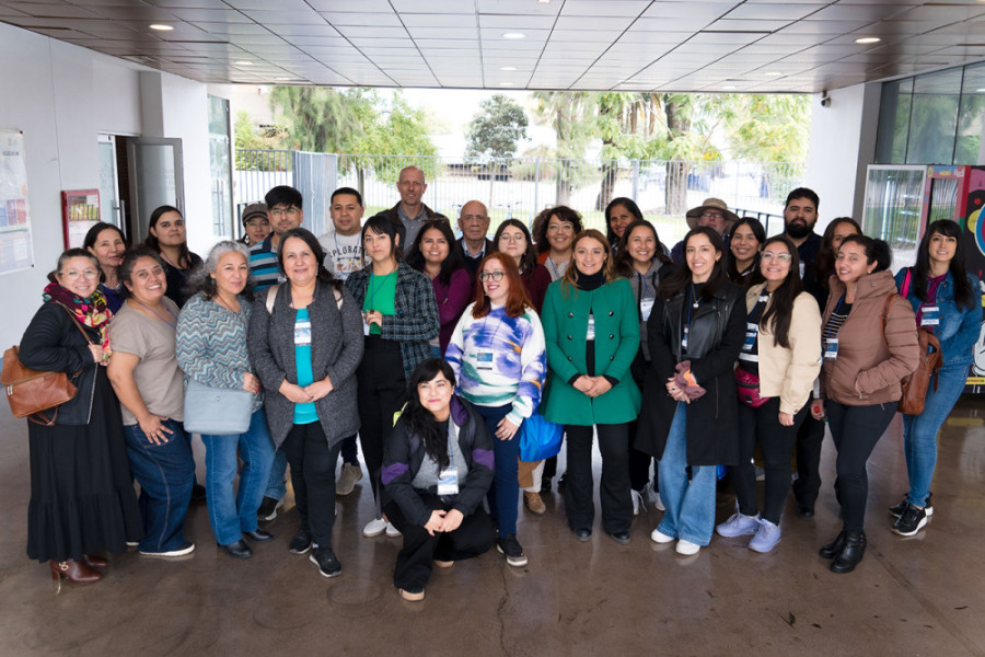 Profesores de distintas regiones del país visitan las instalaciones del Centro de Nanociencia y Nanotecnología (Cedenna) 