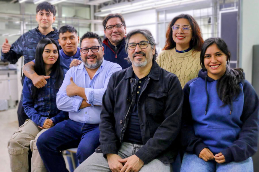 Equipo del proyecto FOVI 240220 “Aplicaciones de Materiales Avanzados en Energías Renovables Sostenibles e Innovaciones en Tratamiento de Aguas: una colaboración entre la Universidad Arturo Prat (UNAP), la Universidad de Santiago de Chile (Usach) y la Universidad de Saskatchewan (Canadá). 