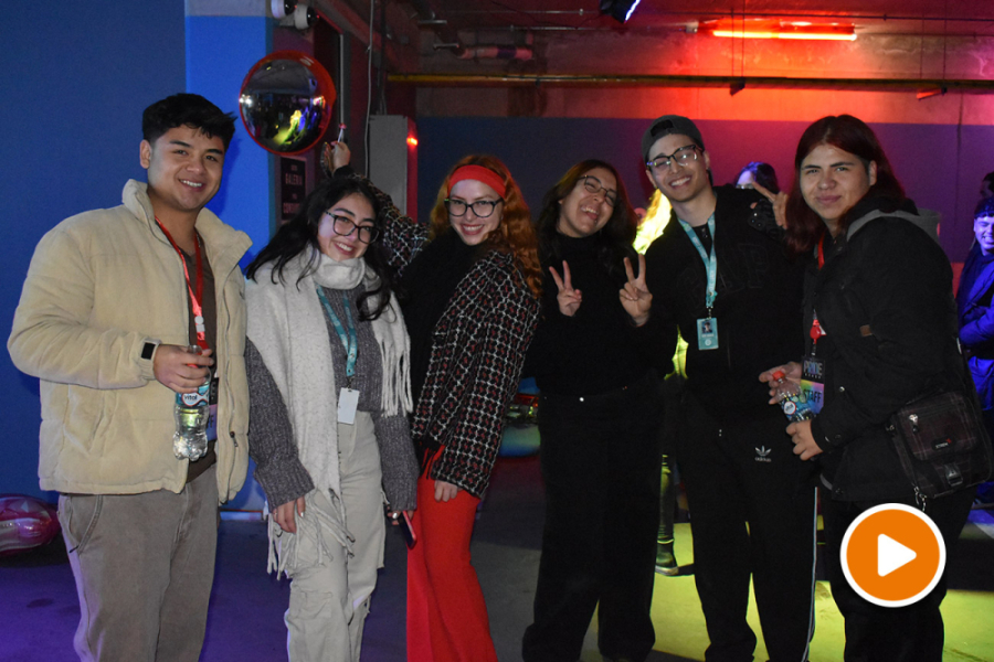 Estudiantes del Plantel participan de fiesta Pride Usach en subterráneo del edificio FAE