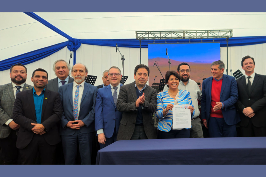 Foto firma de convenio