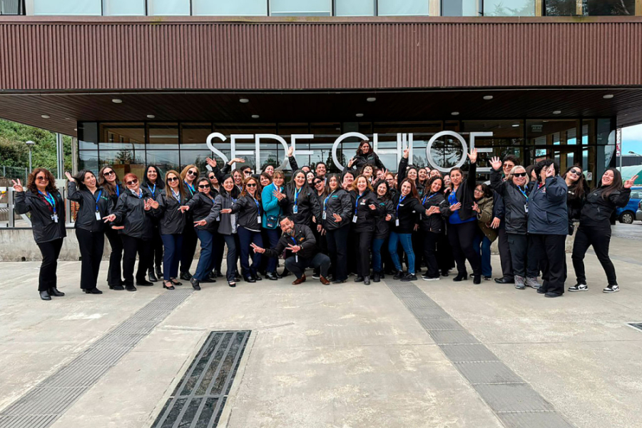 En la fotografía aparecen las secretarias y secretarios Usach que participaron del encuentro.