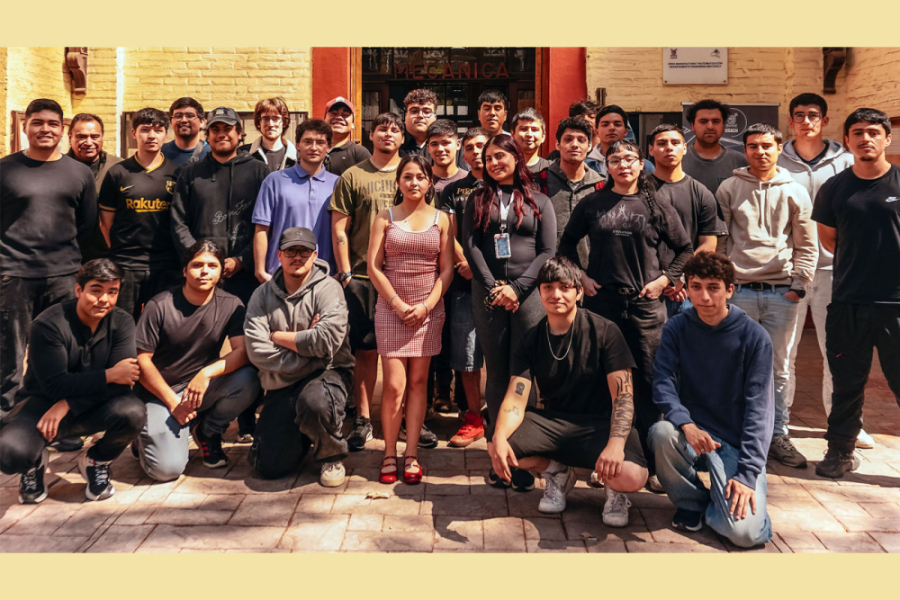En la fotografía aparece el equipo Esus de nuestra universidad