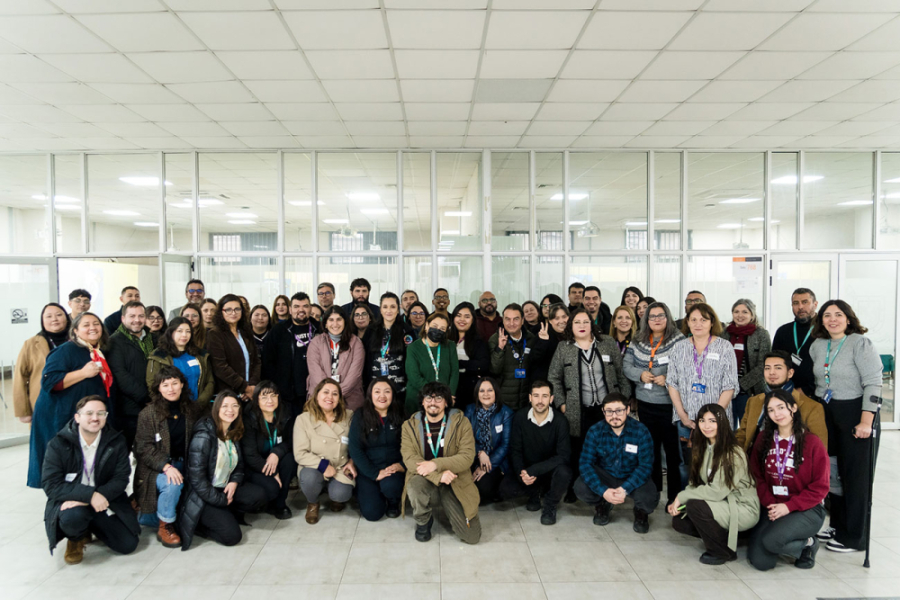 En la imagen aparecen todas y todos los facilitadores del proceso posando a la cámara.
