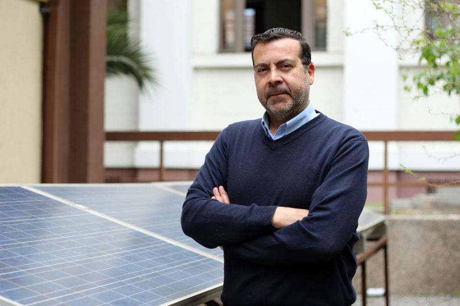 En la imagen aparece el Dr. Patricio Valdivia-Lefort.