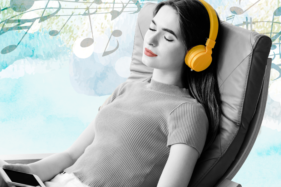 Mujer escuchando música con audífonos