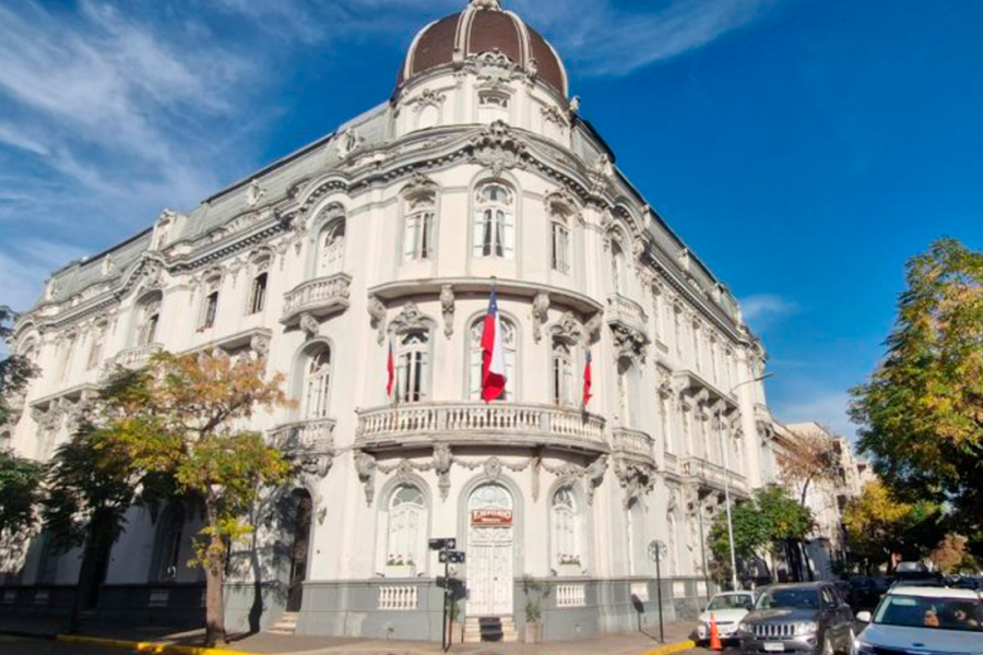 Frontis del Palacio Larraín.